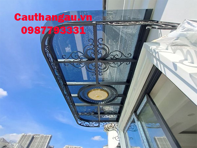 Mái che sắt nghệ thuật kính cường lực tại hà nội Mái che sắt nghệ thuật kính cường lực tại hà nội